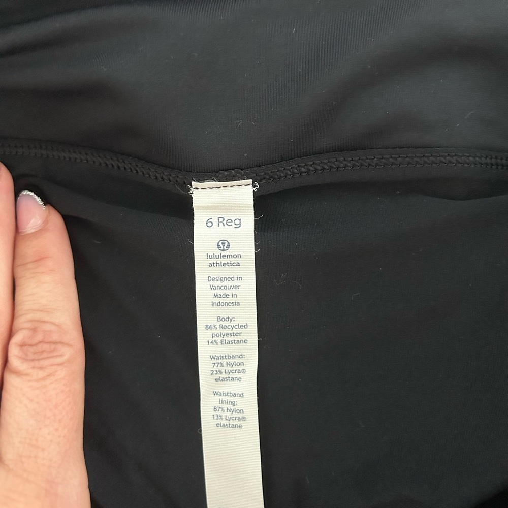 LULULEMON - Picture 5 of 5